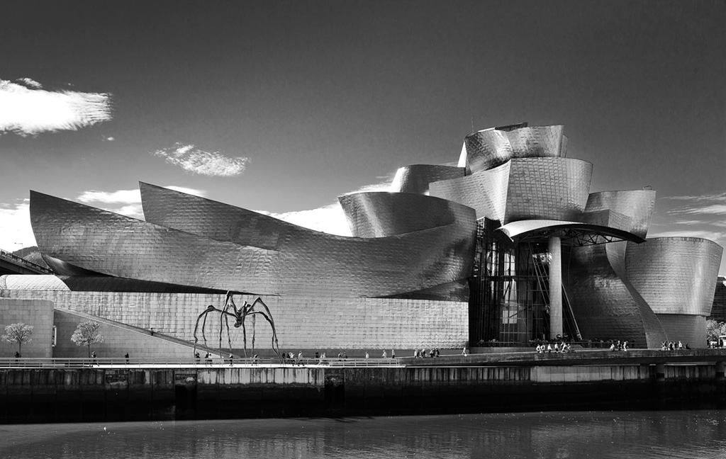 Cadrage plan large musée Guggenheim